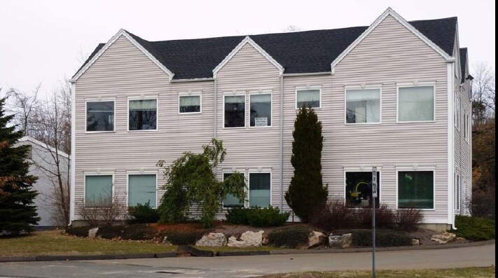 163 Cedar St, Branford, CT à louer - Photo du bâtiment - Image 3 de 12
