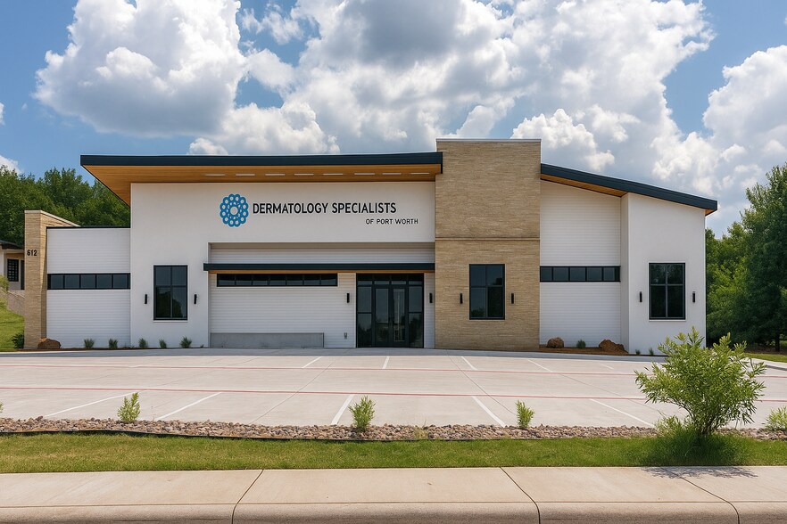 6131 Southwest Blvd, Benbrook, TX à louer - Photo du bâtiment - Image 1 de 1