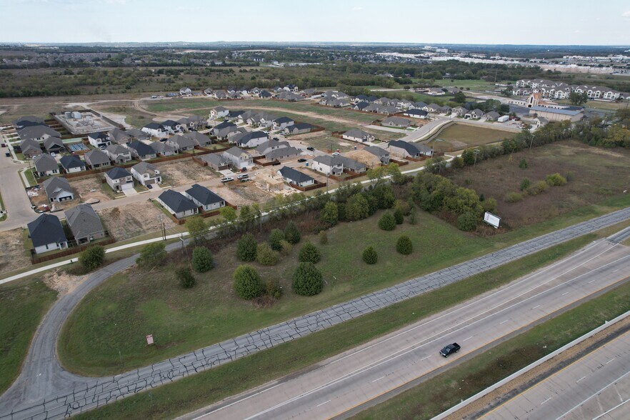 400 W US Hwy 82, Sherman, TX à vendre - Photo du bâtiment - Image 1 de 17