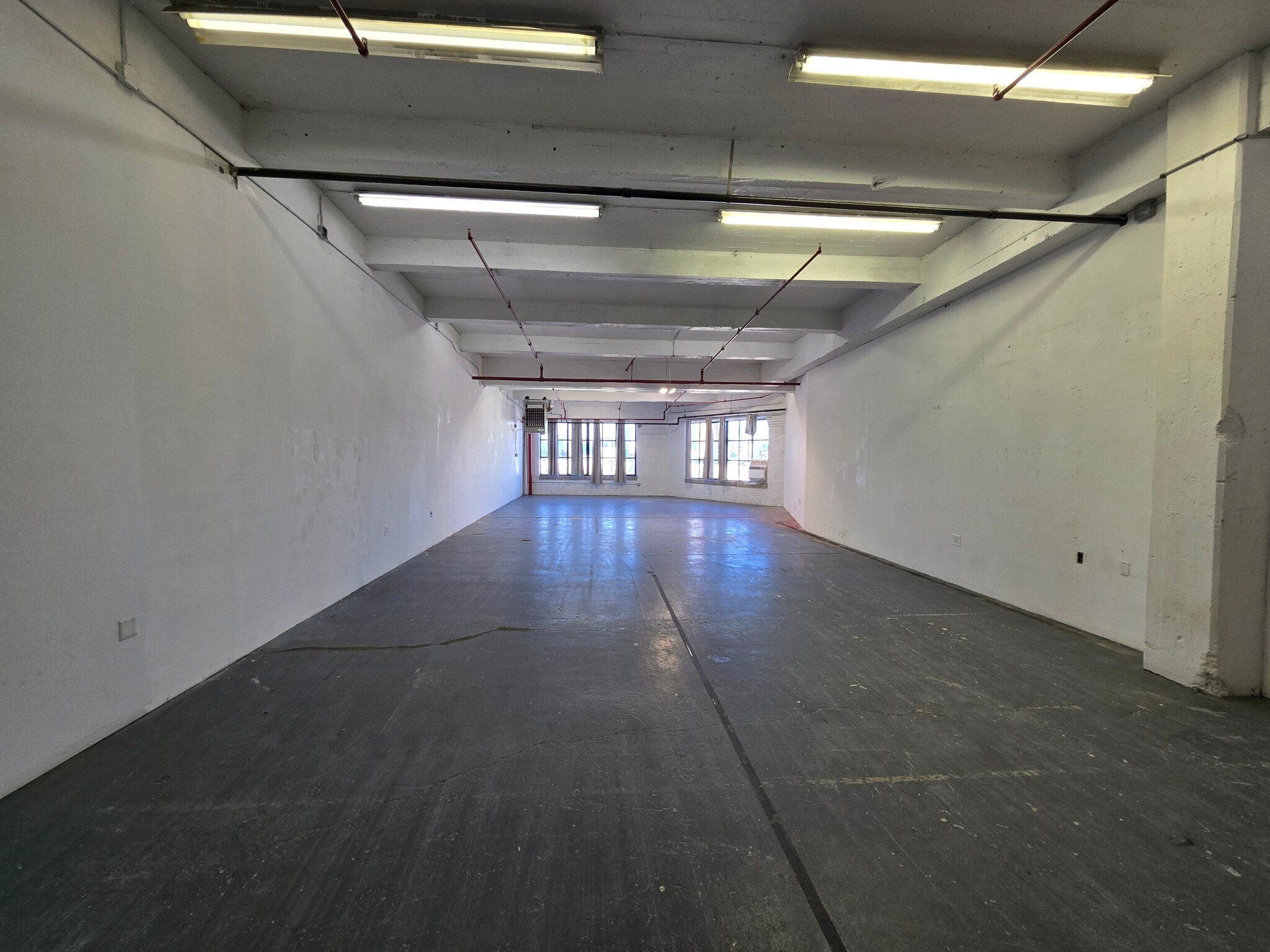 63 Woodward Ave, Ridgewood, NY for lease Interior Photo- Image 1 of 13