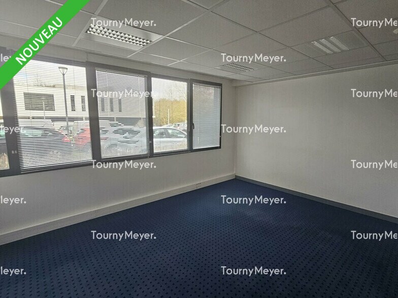 Office in Rennes for lease - Building Photo - Image 1 of 4