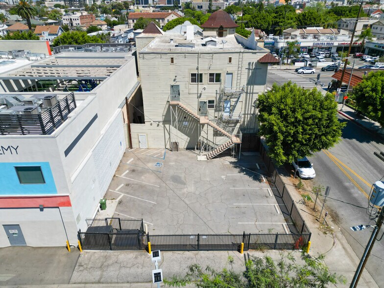 1604 W Pico Blvd, Los Angeles, CA à louer - Photo du bâtiment - Image 3 de 7
