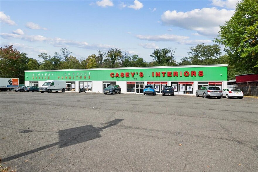 152 Route 22 W, Green Brook, NJ à louer - Photo du bâtiment - Image 2 de 13