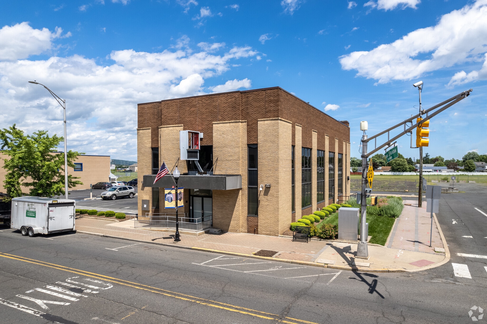 69 S Main St, Manville, NJ à louer Photo du bâtiment- Image 1 de 27
