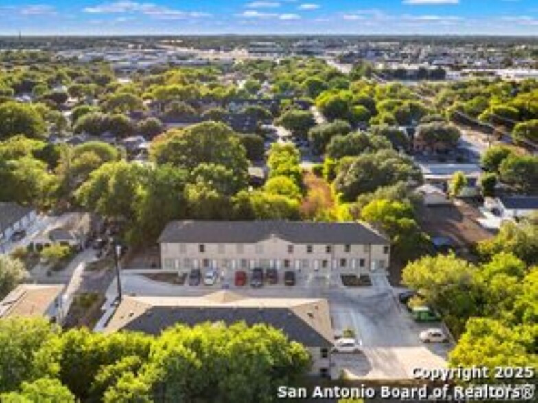 7302 Mary Abbott St, San Antonio, TX à vendre - Photo du bâtiment - Image 2 de 17