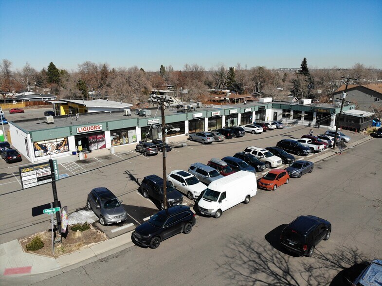 1950 S Holly St, Denver, CO à louer - Photo du bâtiment - Image 2 de 9