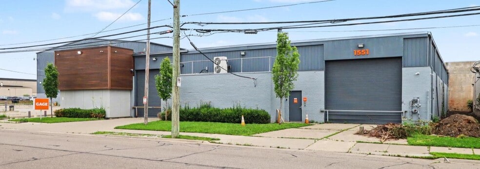 1551 Academy St, Ferndale, MI for sale - Building Photo - Image 2 of 11