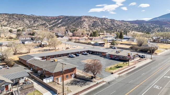 More details for 91 E Main St, Bicknell, UT - Hospitality for Sale
