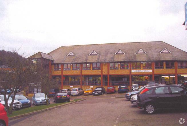 Walderslade Rd, Chatham à louer - Photo du bâtiment - Image 2 de 4