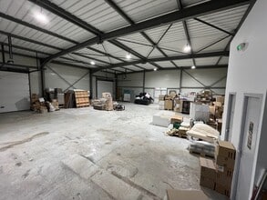 Flex in Gallargues-le-Montueux for lease Interior Photo- Image 2 of 3