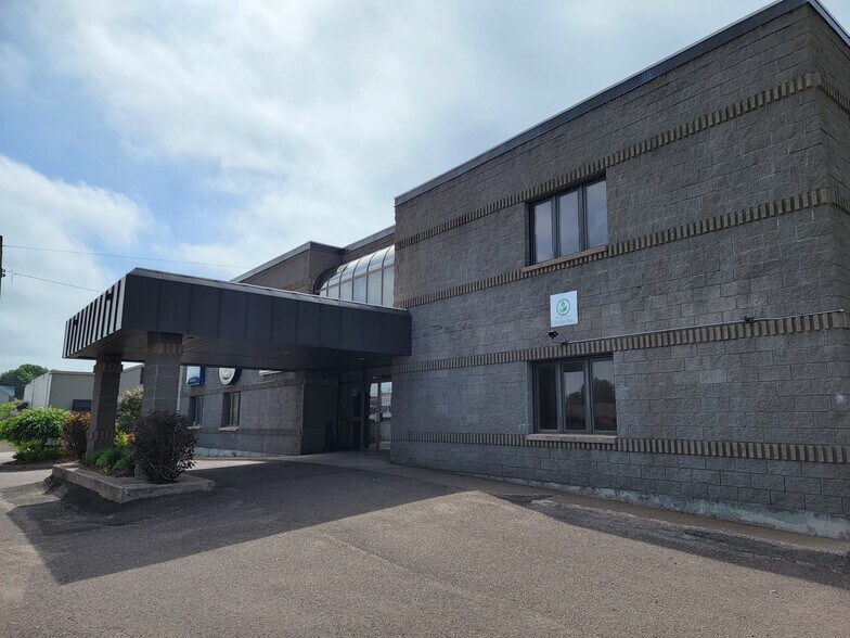 501 Granite St, Hurley, WI à louer - Photo du bâtiment - Image 2 de 6