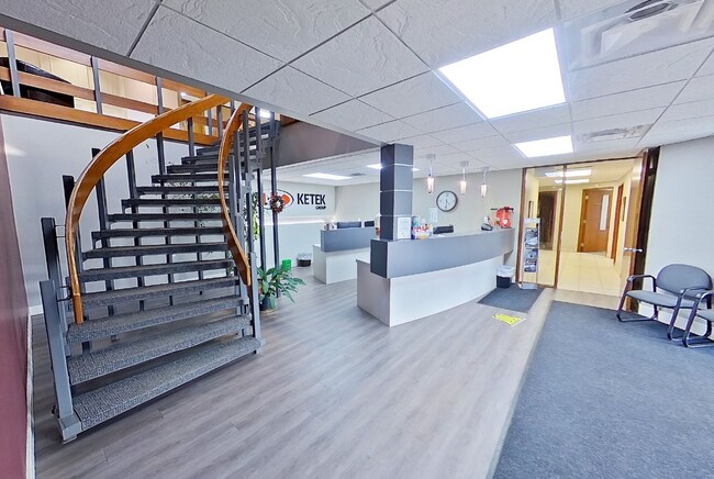 Plus de détails pour 10457 184 St NW, Edmonton, AB - Bureau à louer