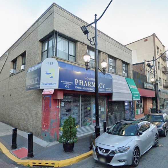 4313-4315 Bergenline Ave, Union City, NJ for lease - Building Photo - Image 2 of 5