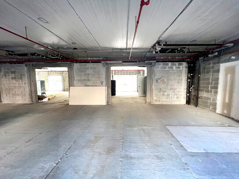 1382 Shakespeare Ave, Bronx, NY for lease - Interior Photo - Image 3 of 13