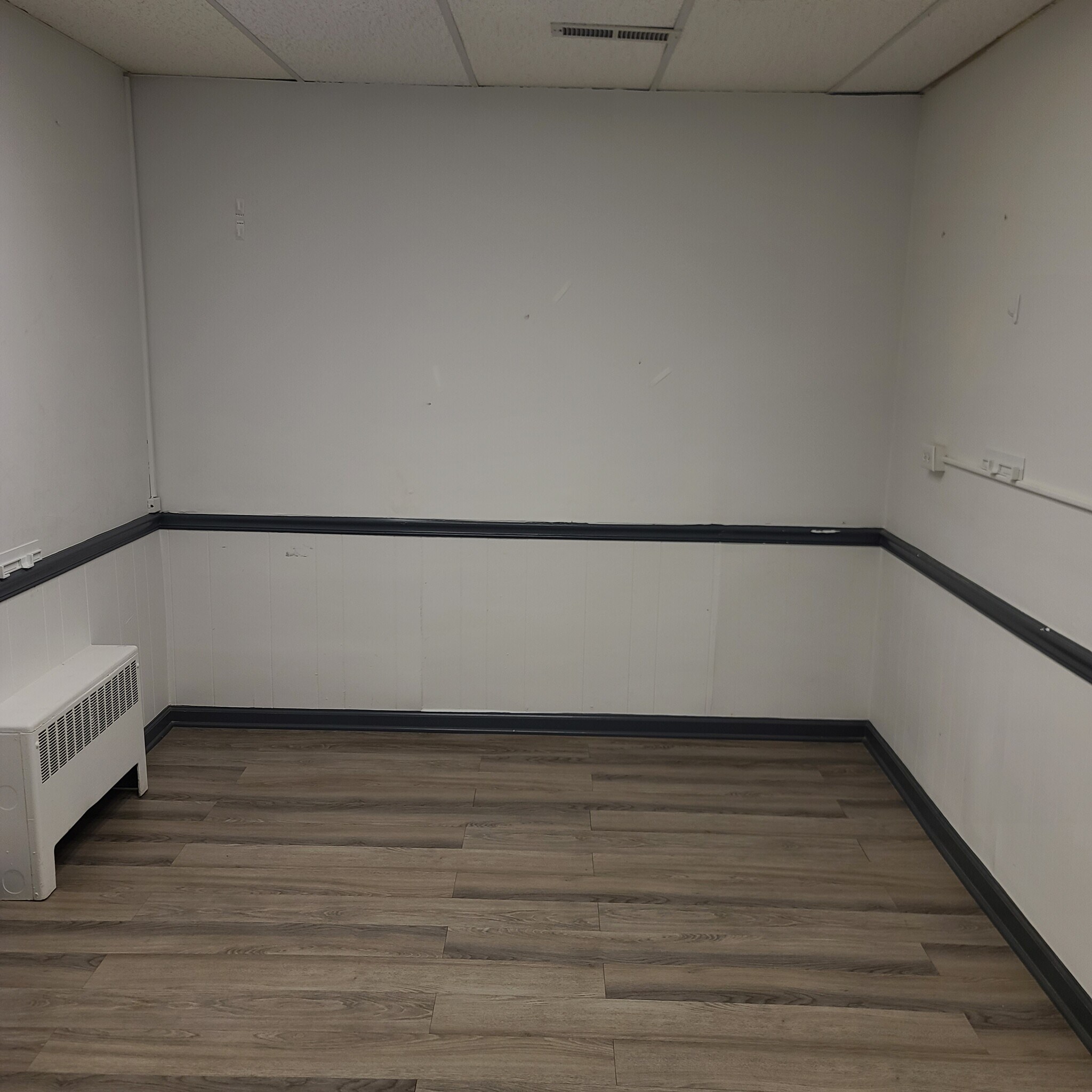 318 S South St, Gastonia, NC for lease Interior Photo- Image 1 of 3