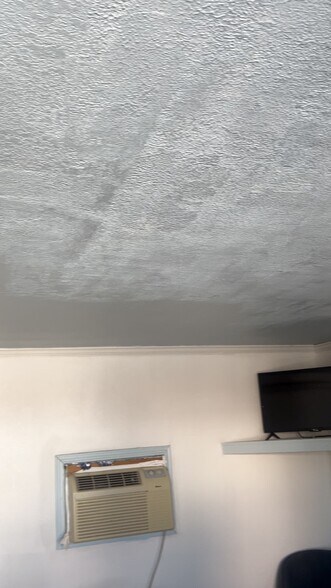 1408 E Wise St, Bowie, TX à vendre - Vidéo sur l’inscription commerciale - Image 2 de 53