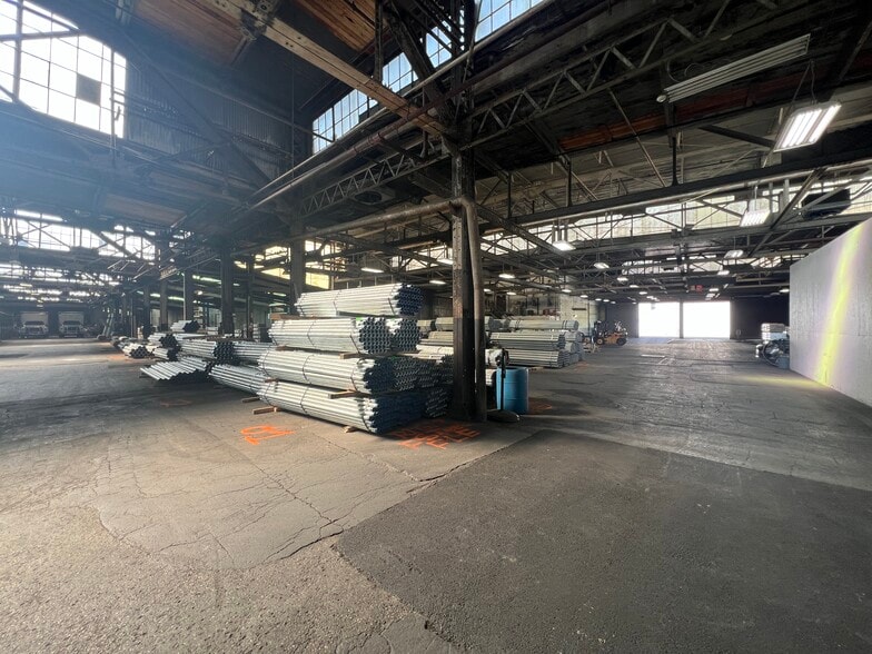 1000 Gregg St, Carnegie, PA for lease - Building Photo - Image 3 of 8