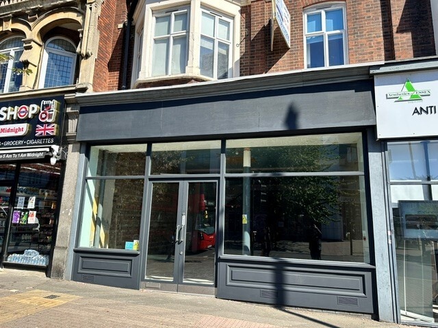 60C Station, Upminster for lease - Building Photo - Image 2 of 4