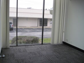 7899 Baymeadows Way, Jacksonville, FL for lease Interior Photo- Image 1 of 6