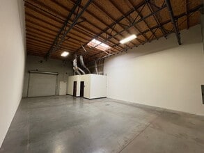 31947 Corydon Rd, Lake Elsinore, CA for lease Interior Photo- Image 1 of 3