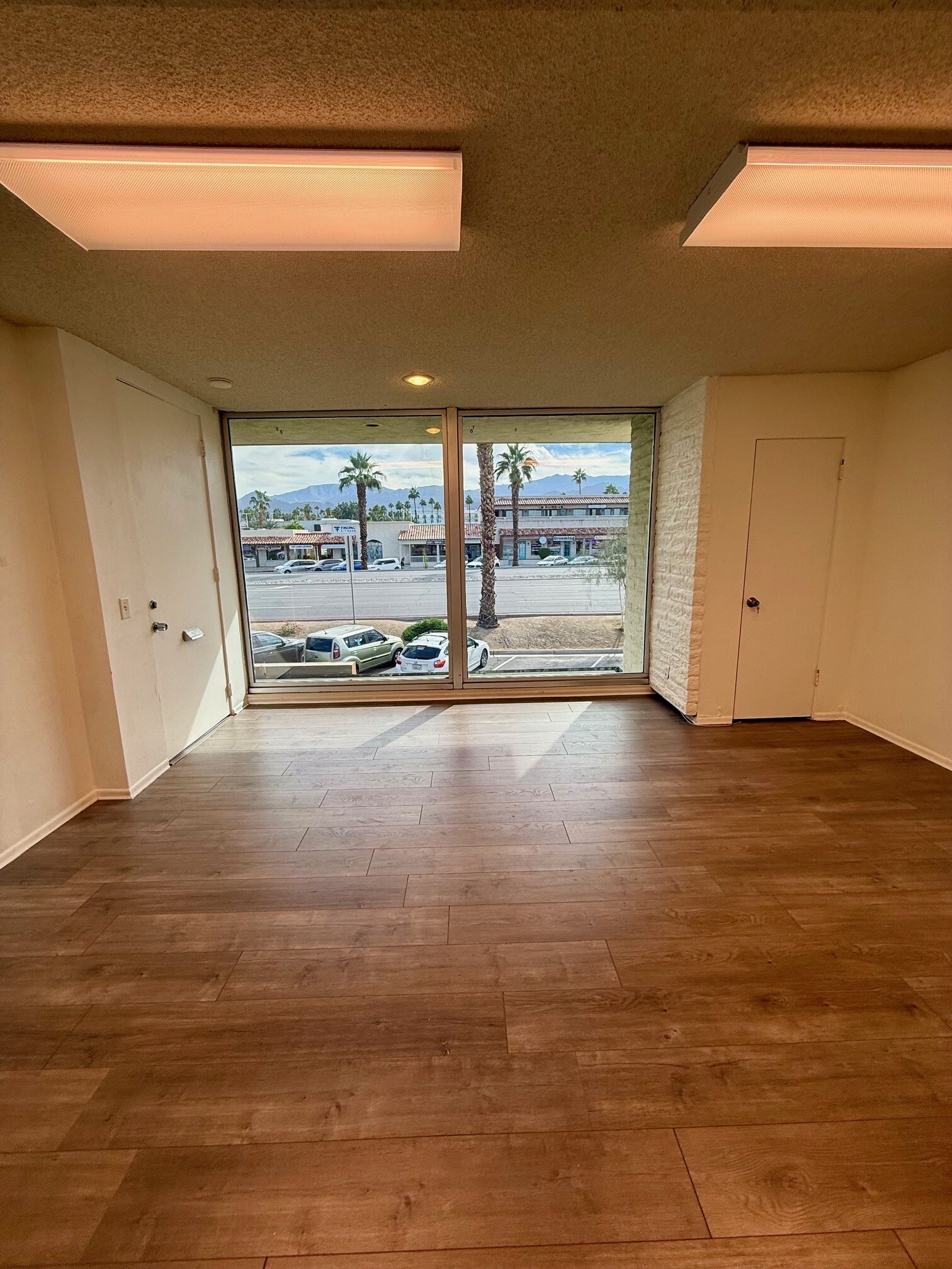 73660 Highway 111, Palm Desert, CA for lease Interior Photo- Image 1 of 3