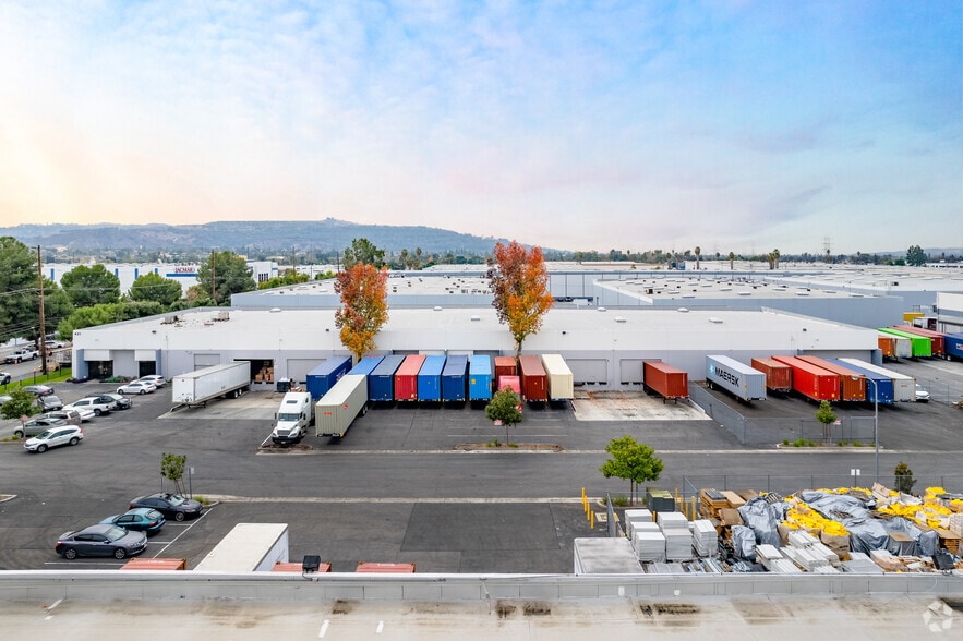 421 N Baldwin Park Blvd, City Of Industry, CA à louer - Photo du bâtiment - Image 3 de 4
