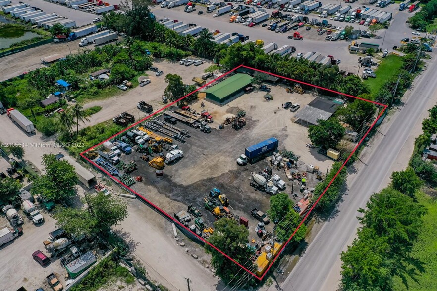 12160 NW 157 ST, Hialeah, FL for sale - Building Photo - Image 1 of 17