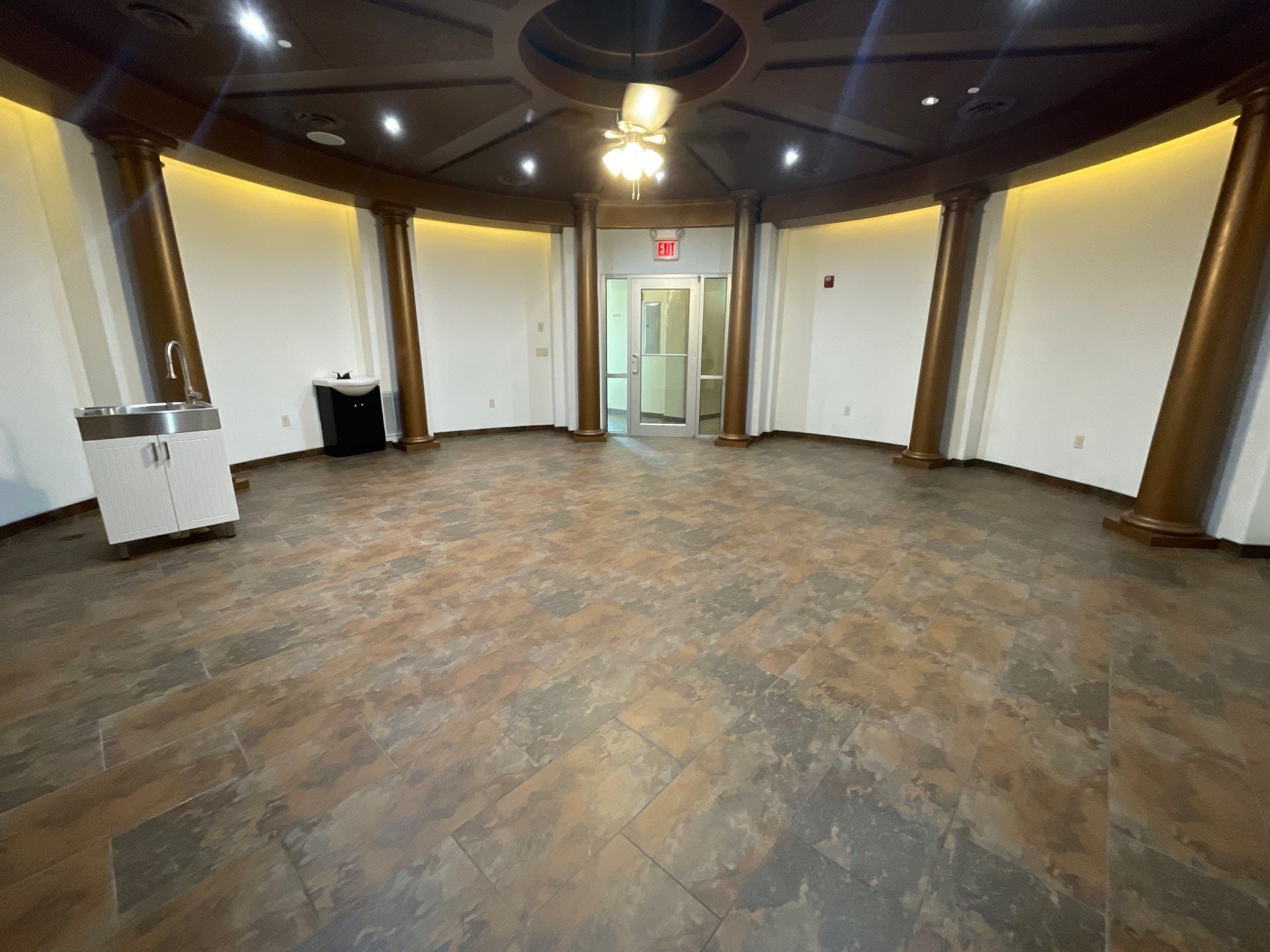 4747 Pioneers Blvd, Lincoln, NE for lease Building Photo- Image 1 of 3