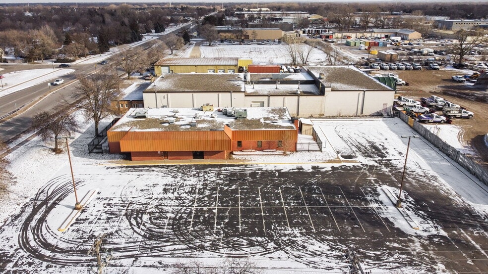 8432 Noble Ave, Minneapolis, MN for sale - Building Photo - Image 3 of 40