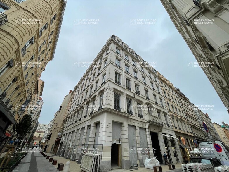 1 Rue Des Quatre Chapeaux, Lyon à louer - Photo du bâtiment - Image 3 de 18