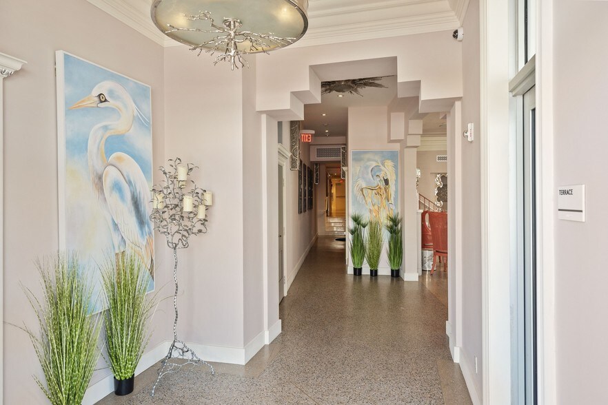 1435 Collins Ave, Miami Beach, FL à vendre - Photo intérieure - Image 3 de 15