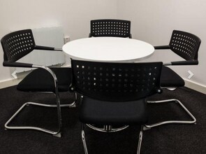 Westwood Park Dr, Wigan for lease Interior Photo- Image 1 of 5