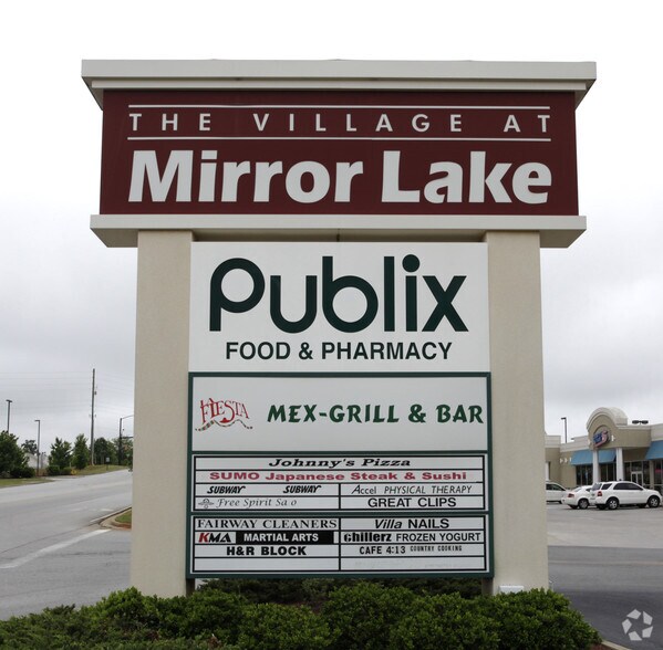 2000 Mirror Lake Blvd, Villa Rica, GA à louer - Photo du bâtiment - Image 2 de 7