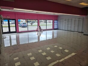 1006-1058 E 162nd St, South Holland, IL à louer Photo intérieure- Image 2 de 3