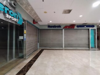 Plus de détails pour Commerce de détail à vendre