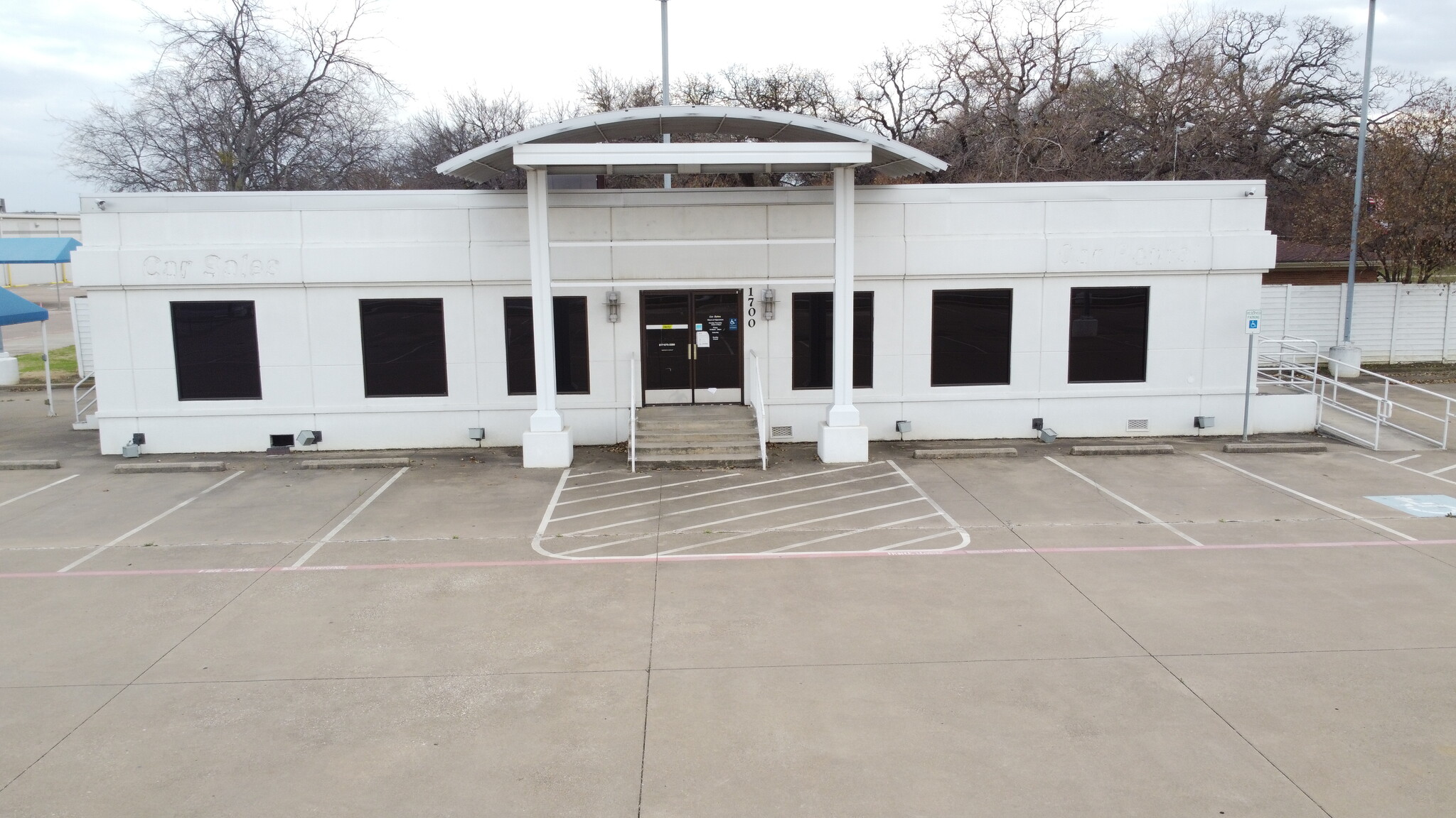 1700 E Airport Fwy, Irving, TX for sale Building Photo- Image 1 of 9
