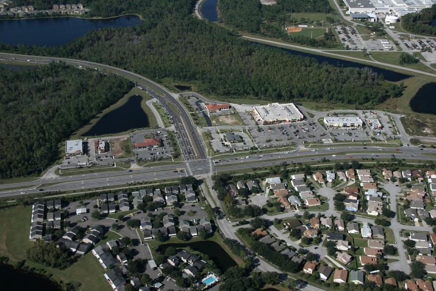 Curry Ford Rd, Orlando, FL à vendre - Photo principale - Image 1 de 1