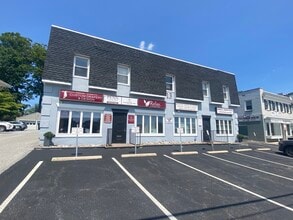 13 St. Albans Cir, Newtown Square, PA for lease Building Photo- Image 1 of 4