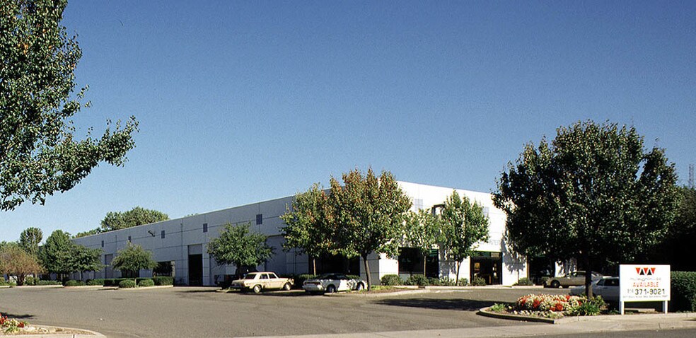 1099 Vine St, Sacramento, CA for lease - Building Photo - Image 2 of 11