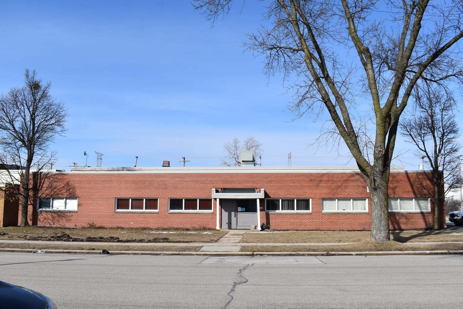 5700 W Douglas Ave, Milwaukee, WI à vendre Photo du bâtiment- Image 1 de 1