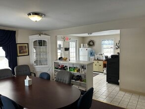 184 Worcester Providence Tpke, Sutton, MA à vendre Photo intérieure- Image 1 de 3