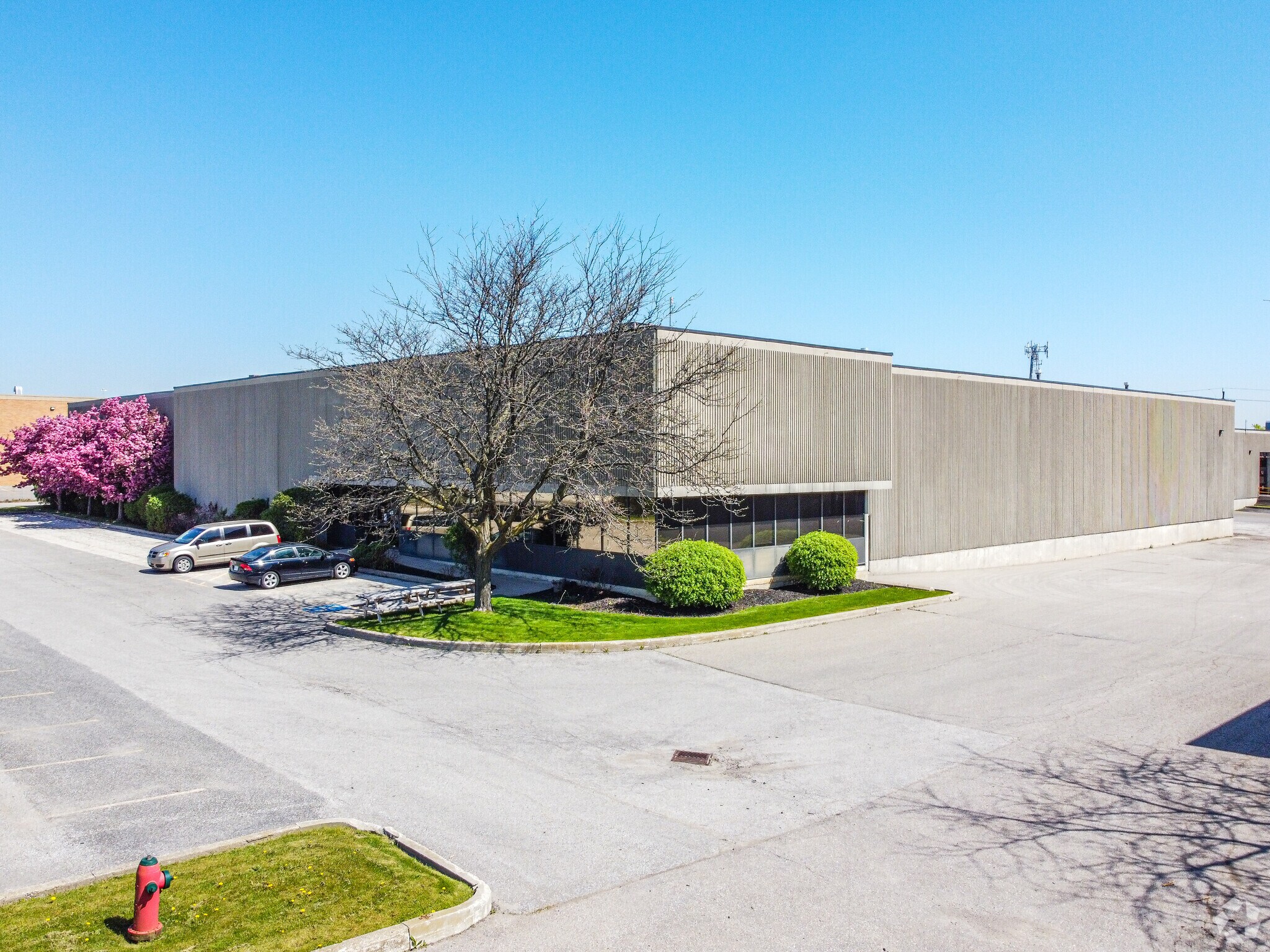 5580 Timberlea Blvd, Mississauga, ON for sale Primary Photo- Image 1 of 1