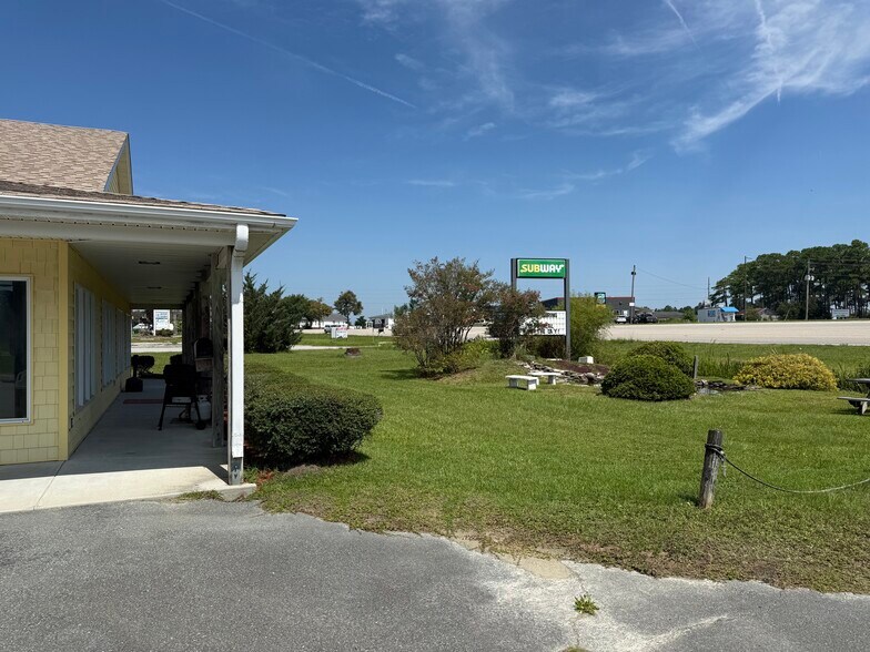 1000 Nc-210 Hwy, Sneads Ferry, NC à louer - Photo du bâtiment - Image 3 de 11