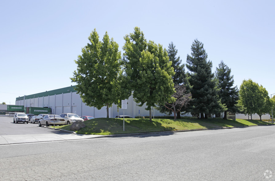 2274-2282 Davis Ct, Hayward, CA for lease - Building Photo - Image 3 of 3