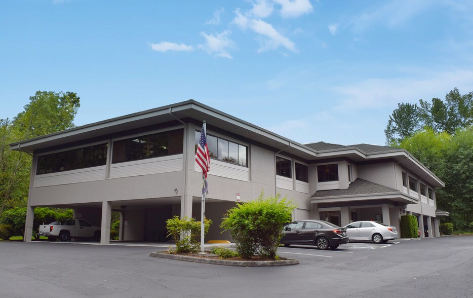 640 NW Gilman Blvd, Issaquah, WA à louer - Photo du bâtiment - Image 2 de 4