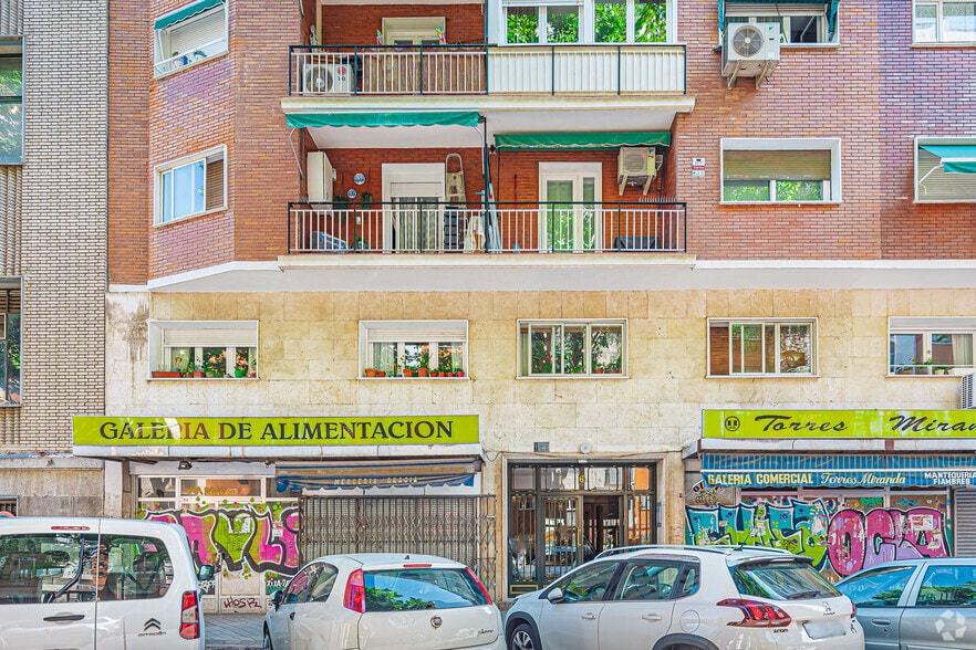 Multifamily in Madrid, Madrid for sale - Building Photo - Image 2 of 2
