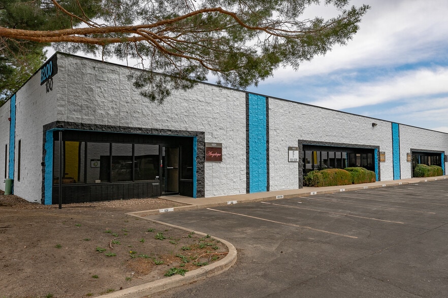 8200 E Pacific Pl, Denver, CO for lease - Building Photo - Image 1 of 51