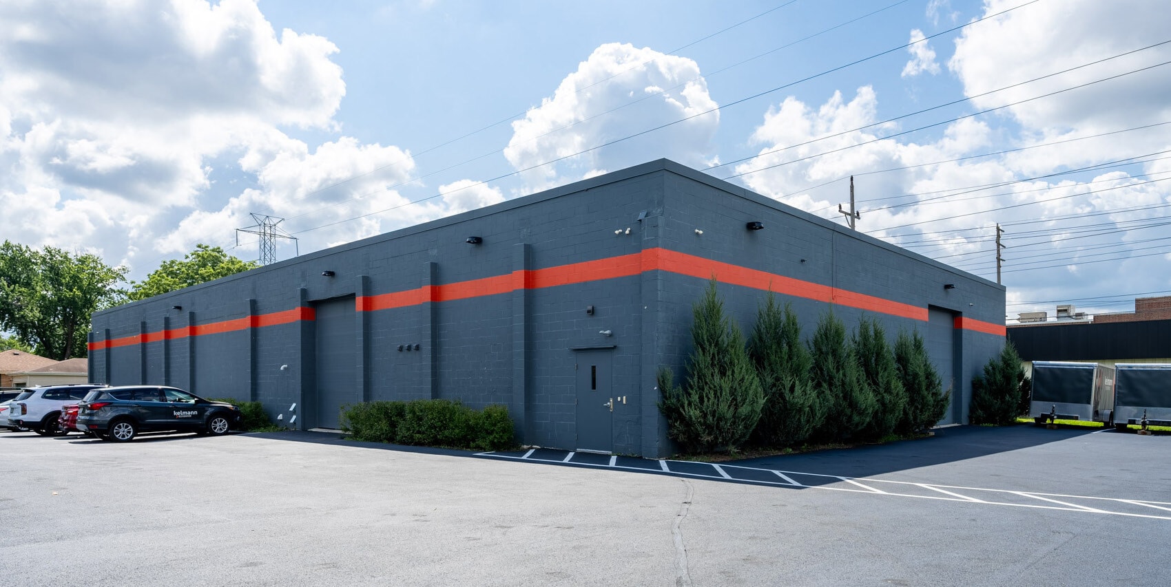 1810 S Calhoun Rd, New Berlin, WI for lease Building Photo- Image 1 of 4