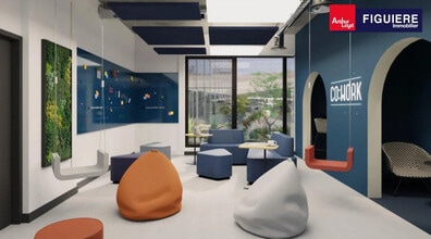 125 Avenue Galilée, Aix-en-Provence à louer Photo du bâtiment- Image 2 de 12