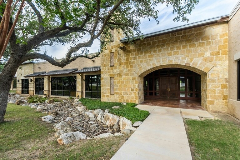 845 Proton Rd, San Antonio, TX à louer Photo du bâtiment- Image 1 de 18